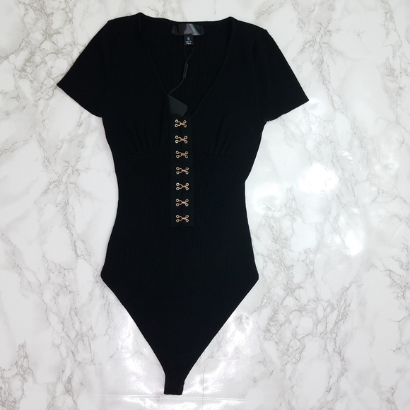 Black ribbed short sleeve bodysuit - Picture 5 of 8